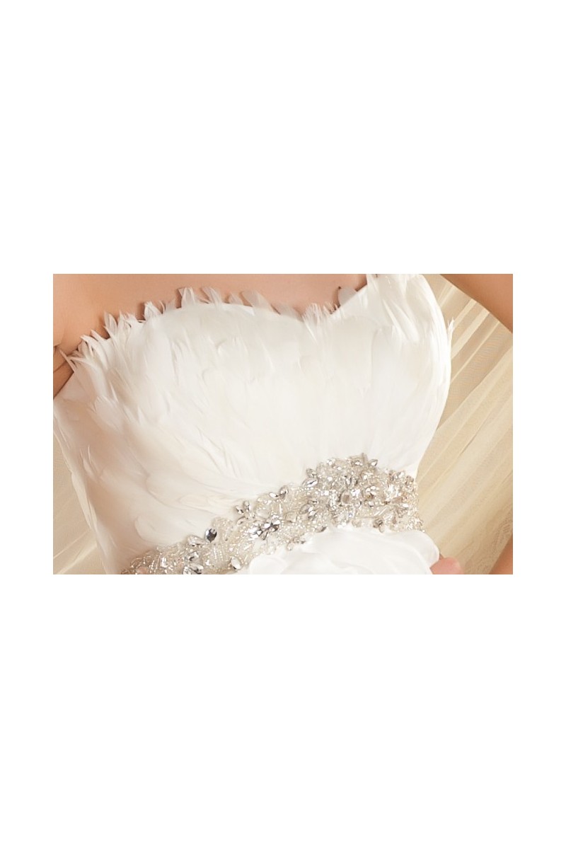robe de mariée avec plume blanche - Ref M337 - 01