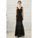 LONG BLACK LACE DRESS A SCALLOPED V-SHAPED NECKLINE - Ref L757 - 03