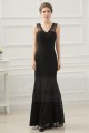 LONG BLACK LACE DRESS A SCALLOPED V-SHAPED NECKLINE - Ref L757 - 03