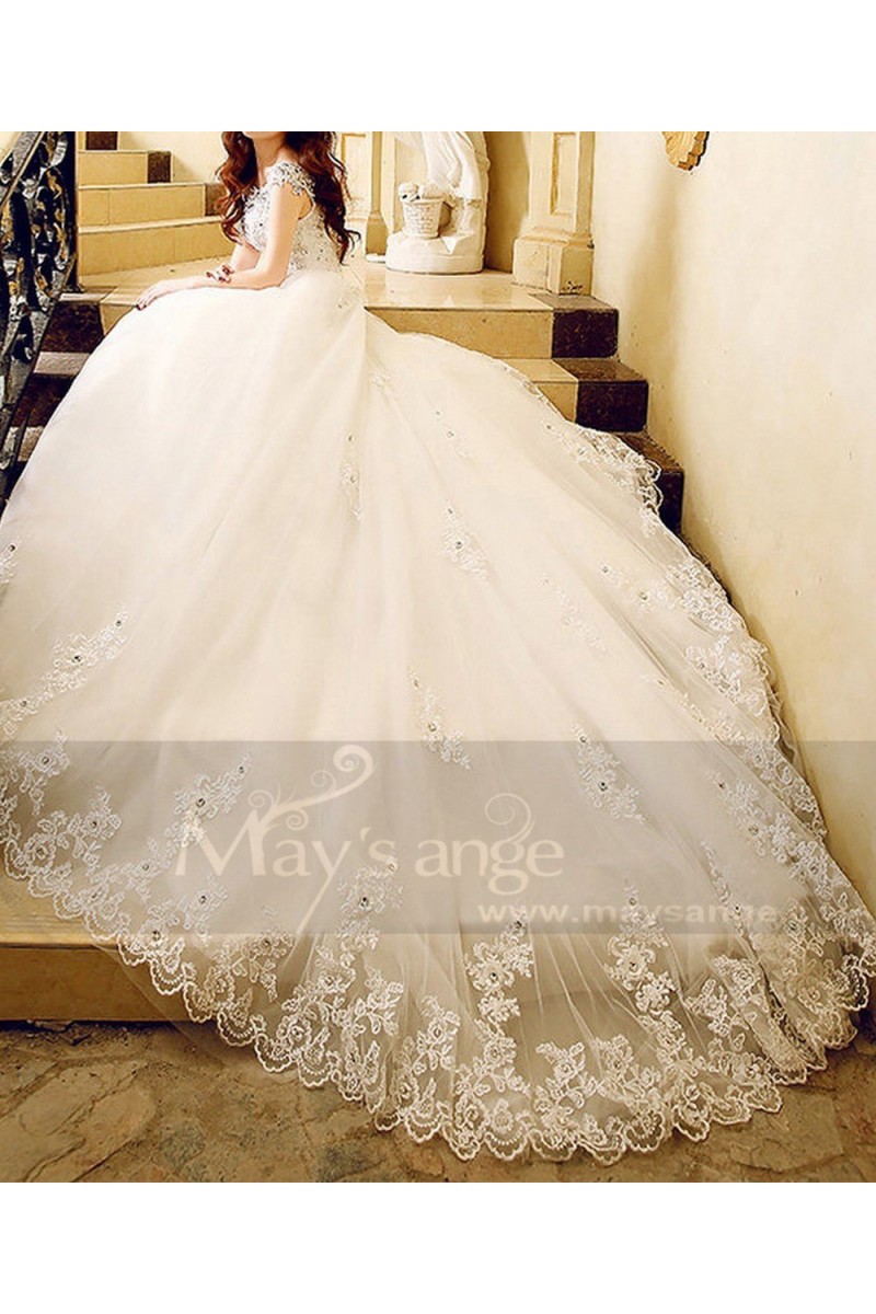 Romantic Organza O-Neck Full Sleeve Wedding Dress with Button Illusion Ruffles