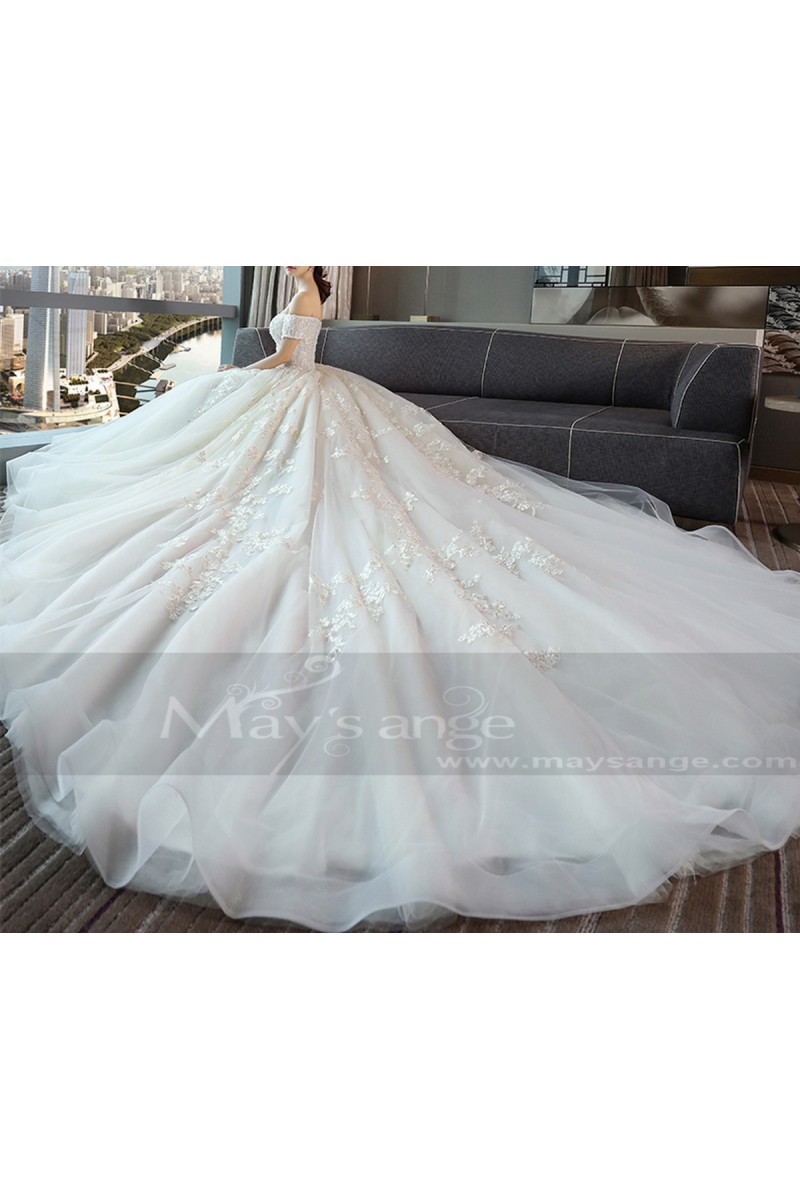 Long A-Line Princess Off-Shoulder Wedding Tulle Lace Dress