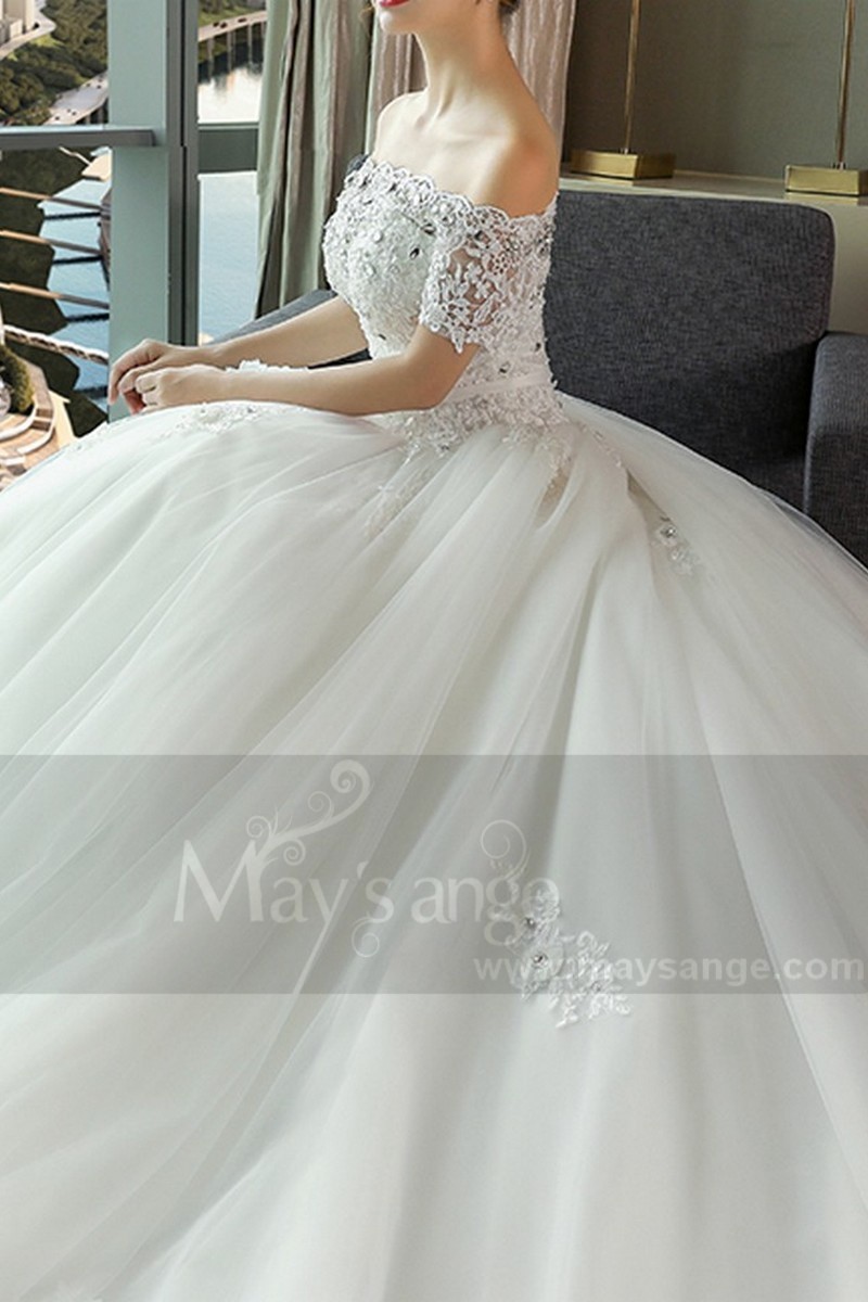 Cathedral Train Off-The-Shoulder Tulle And Lace Ball-Gown Wedding Dress - Ref M381 - 01