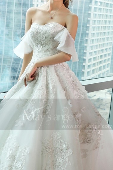 robe de mariée dentelle avec bretelles tombantes bustier - M372 #1