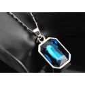 Joli collier avec pendentif bleu topaze - Ref F032 - 02