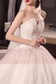 belle robe de mariée bustier princesse vaporeuse en dentelles perlées - Ref M398 - 03