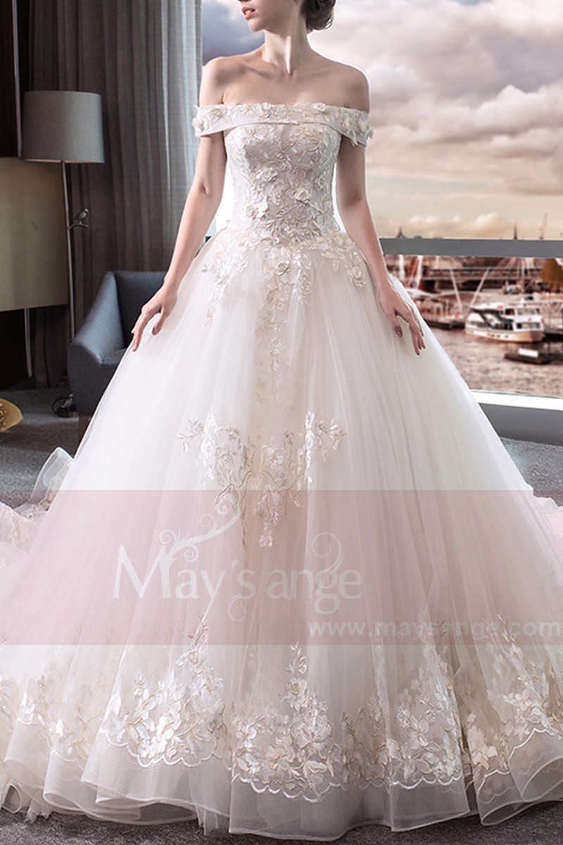 magnifique robe de mariage blanche bustier en dentelle brodée - Ref M401 - 01