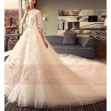 robe de mariée bohème ivoire champagne pâle romantique dentelle et tulle foisonne - Ref M393 - 03