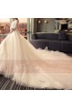 robe de mariée bohème ivoire champagne pâle romantique dentelle et tulle foisonne - Ref M393 - 04