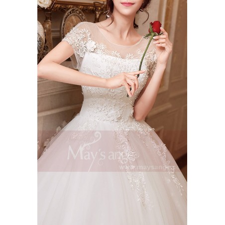 Short Sleeve White Princess Wedding dress With Lace Bodice