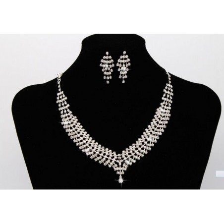 Elegant necklace and earrings set women