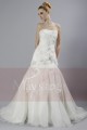 Trumpet Wedding dress Brasilia with long train and flowers - Ref M029 - 02