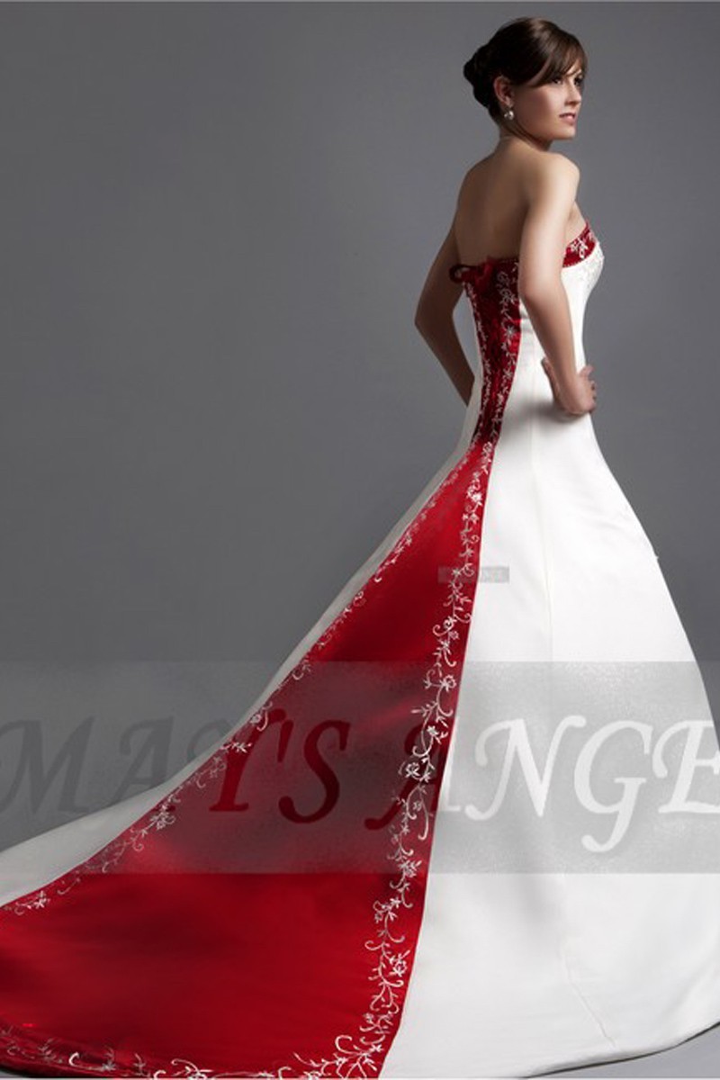 Robe de mariée Traine et Broderie - Ref M040 - 01 Robe de mariée Traine et Broderie - Ref M040 - 01